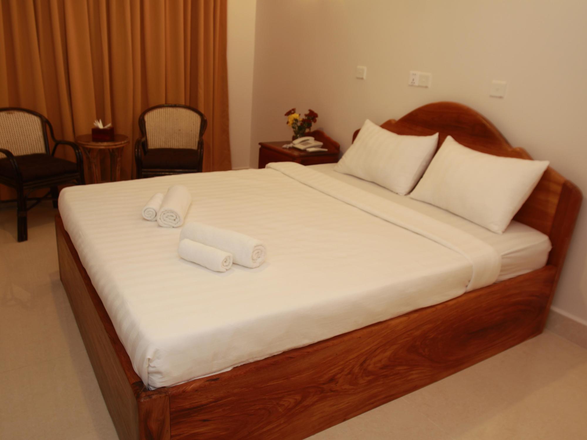 White Beach Hotel Сіануквіль Екстер'єр фото